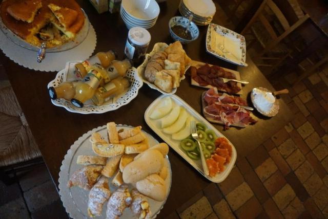 Palazzo De Fabritiis Bed and Breakfast Rosciano  Eksteriør billede