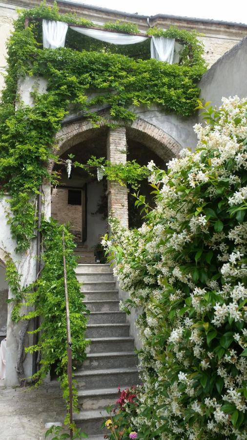 Palazzo De Fabritiis Bed and Breakfast Rosciano  Eksteriør billede
